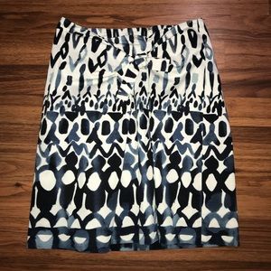 Abstract Print Pleated Short Skirt w/Bow Detail